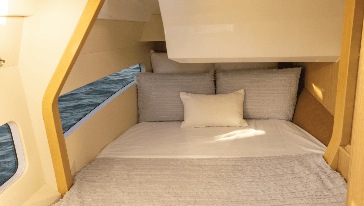 Cabin of the Aquila 32 Sport