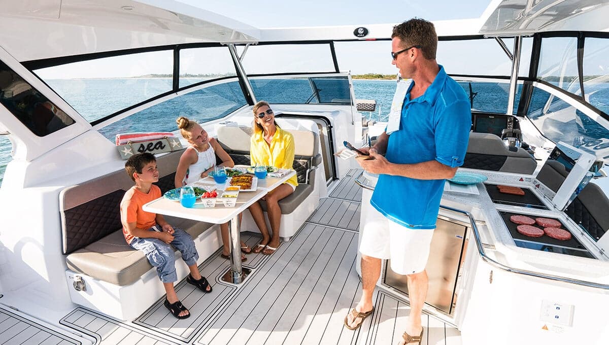 Table extérieure de l’Aquila 36 Sport