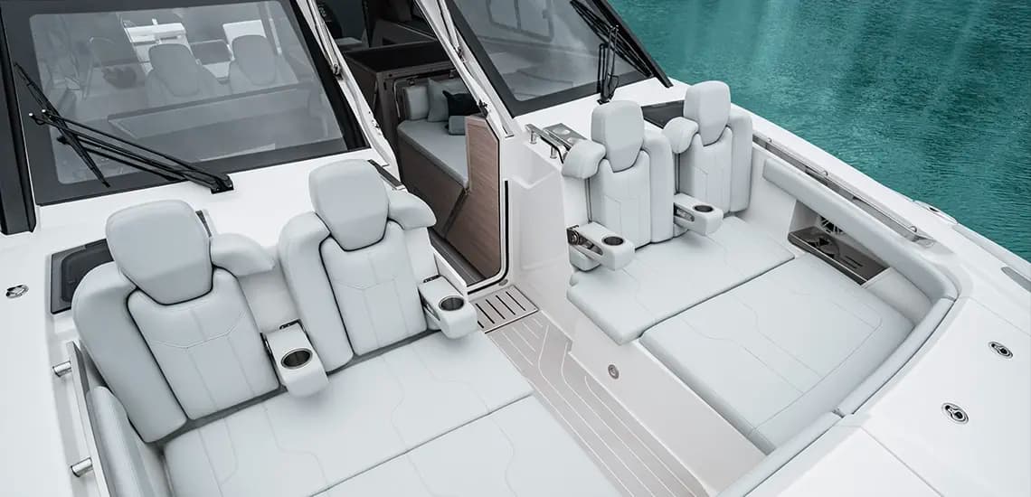 Cockpit de l’Aquila 42 Coupe