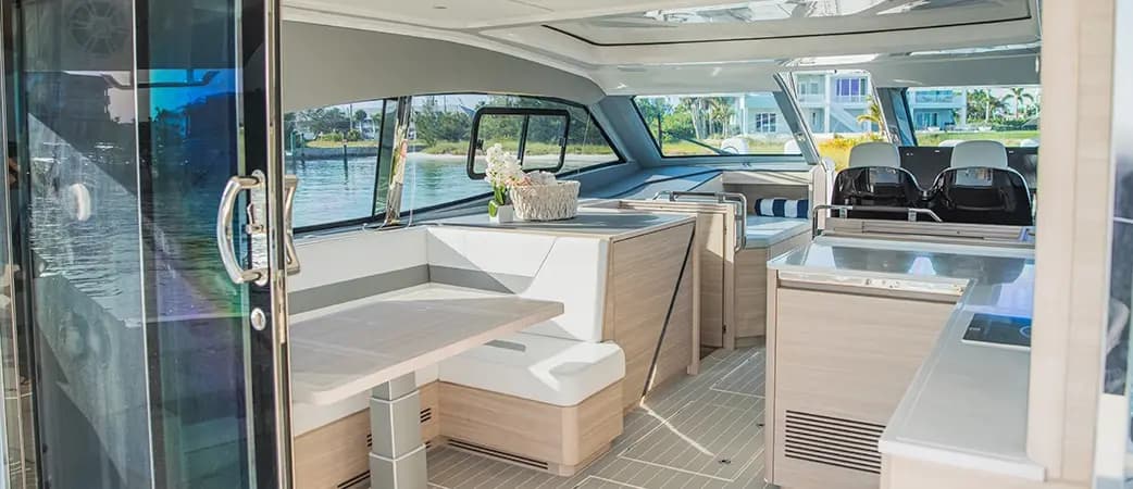 Salon de l’Aquila 42 Coupe