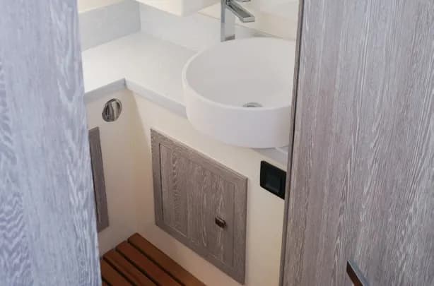 Lavabo del baño privado del Kumbra 36