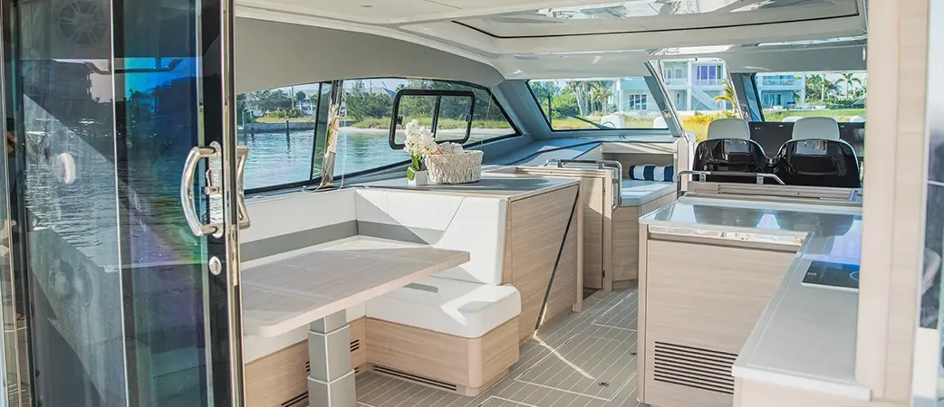 Salon de l’Aquila 42 Coupe