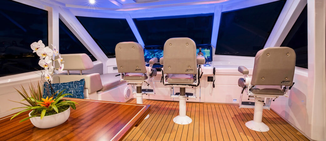 Flybridge del Aquila 70 Luxury