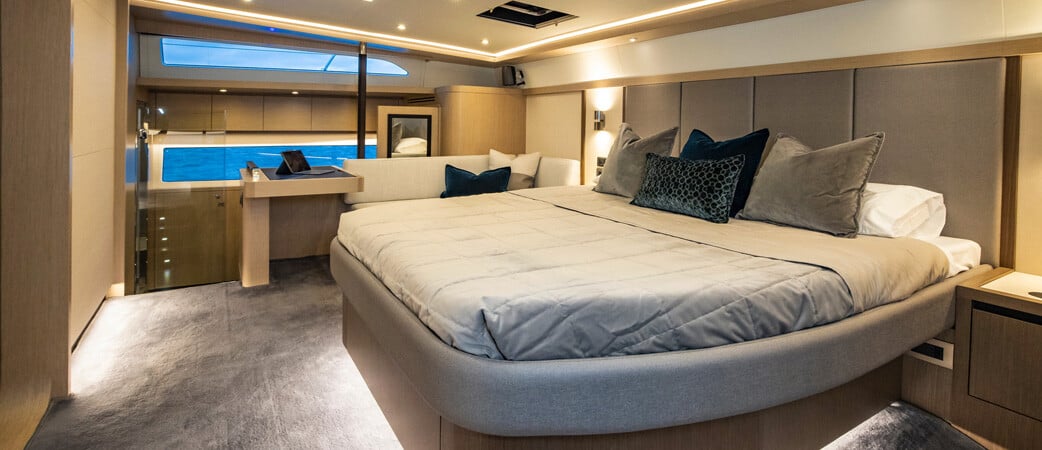 Camarote del armador del Aquila 70 Luxury
